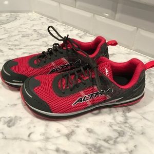 Altra Intuition 1.5 size 10